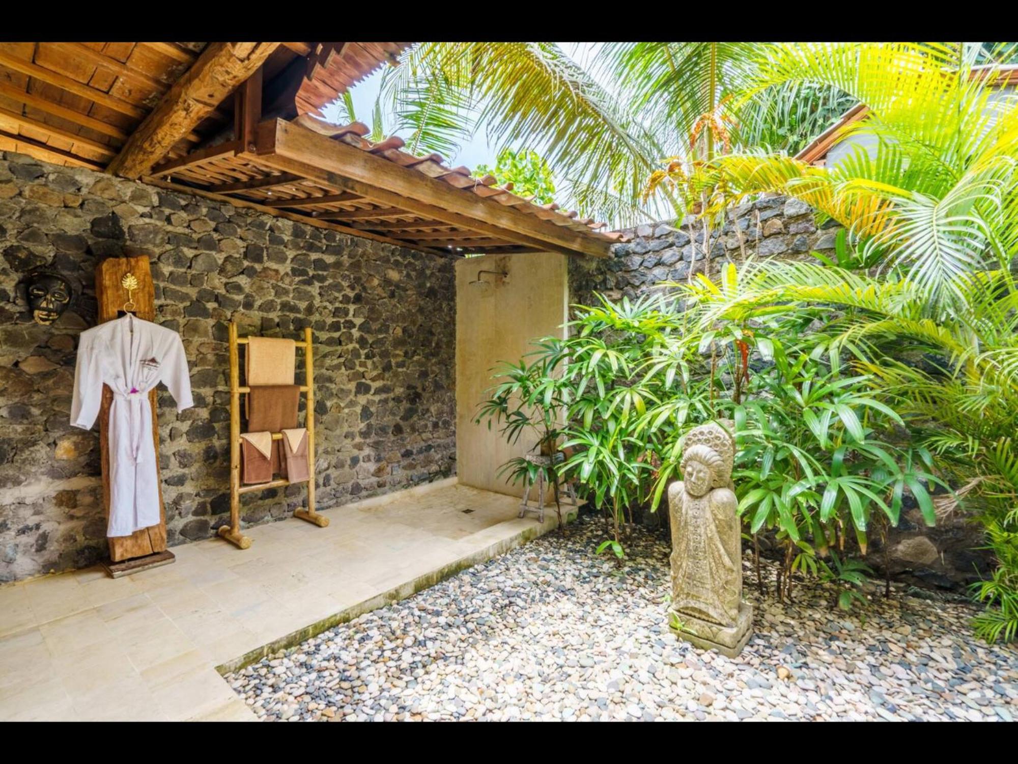 Louka Beach Bali Tianyar Buitenkant foto